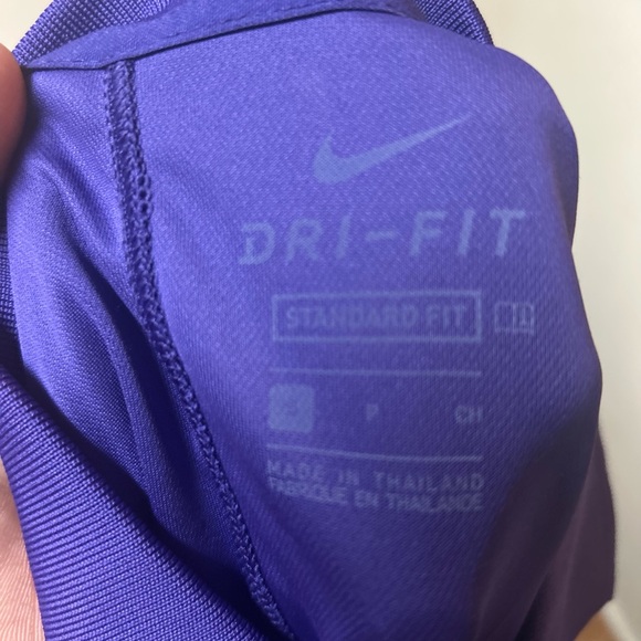 NWT Nike Golf Polo Shirt BV0356 Dri-Fit Mens Size Small Purple New - Picture 8 of 8